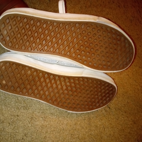 Donated Vans sneakers - Picture 4 of 4